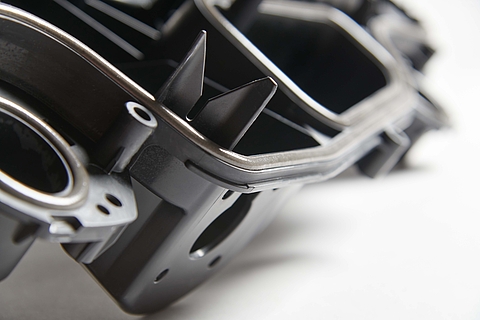 Gasketing of housings and components